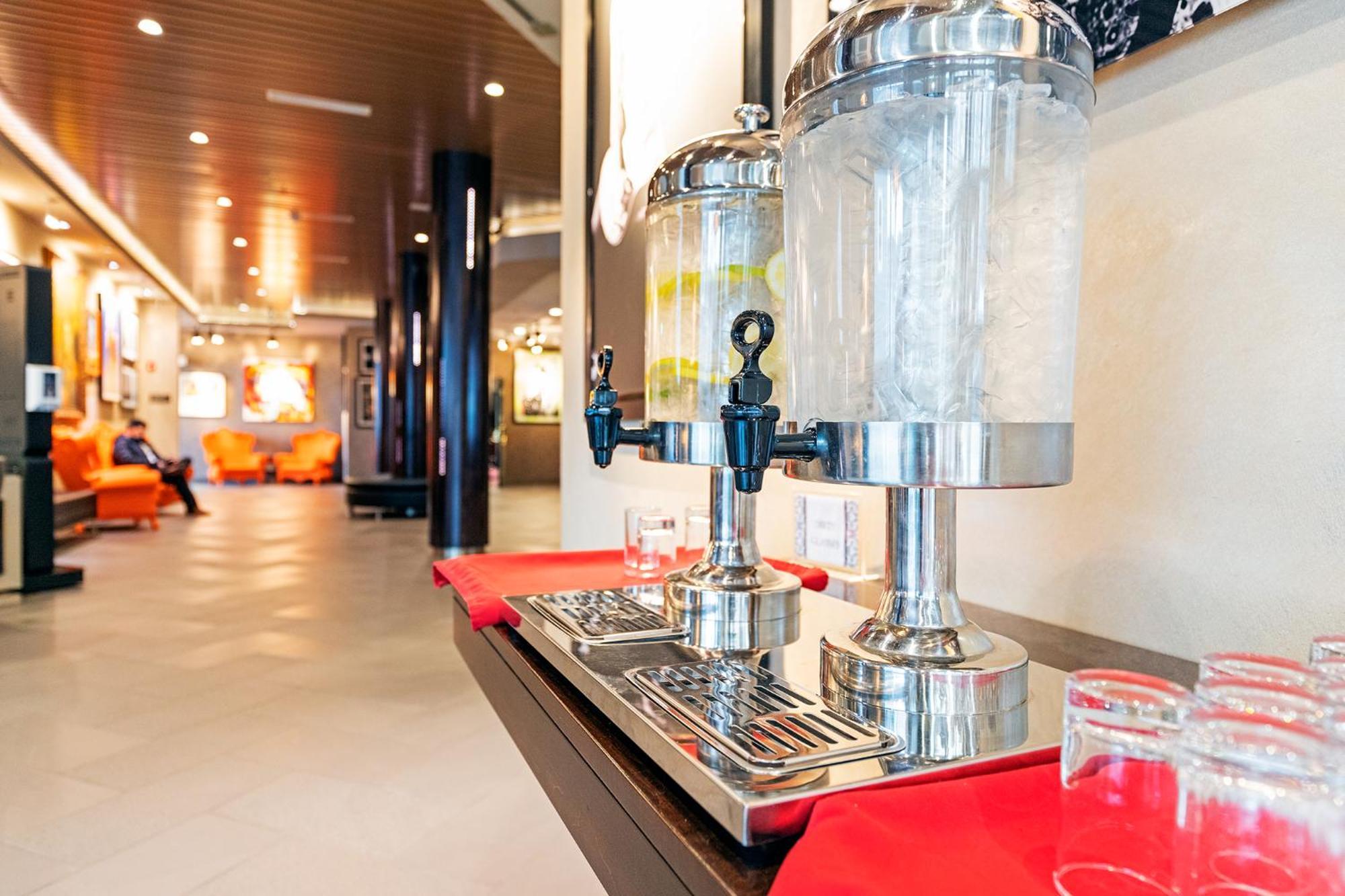 JAG Boutique Hotel Saint-Jean de Terre-Neuve Extérieur photo